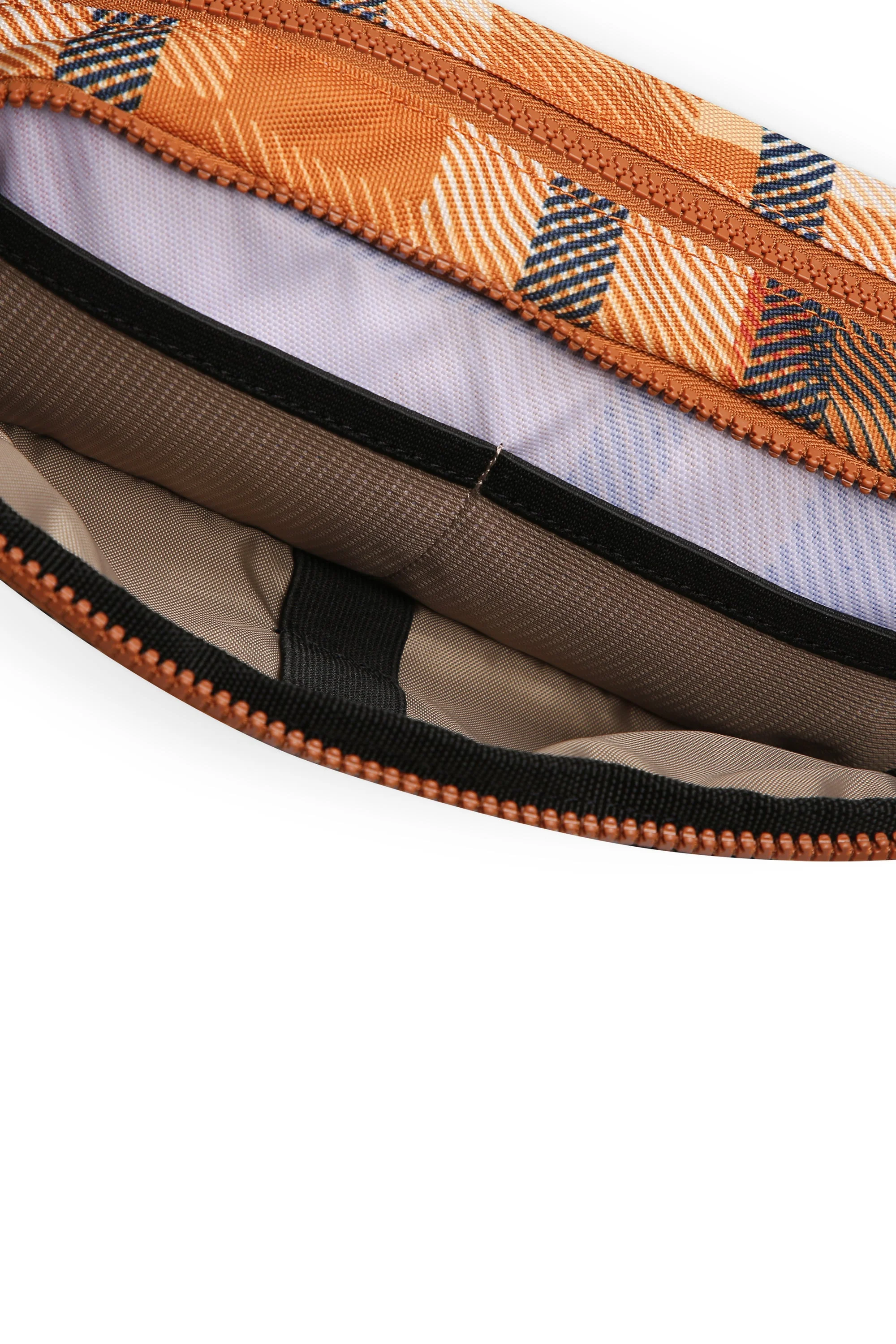 Out Pouch - Image 20