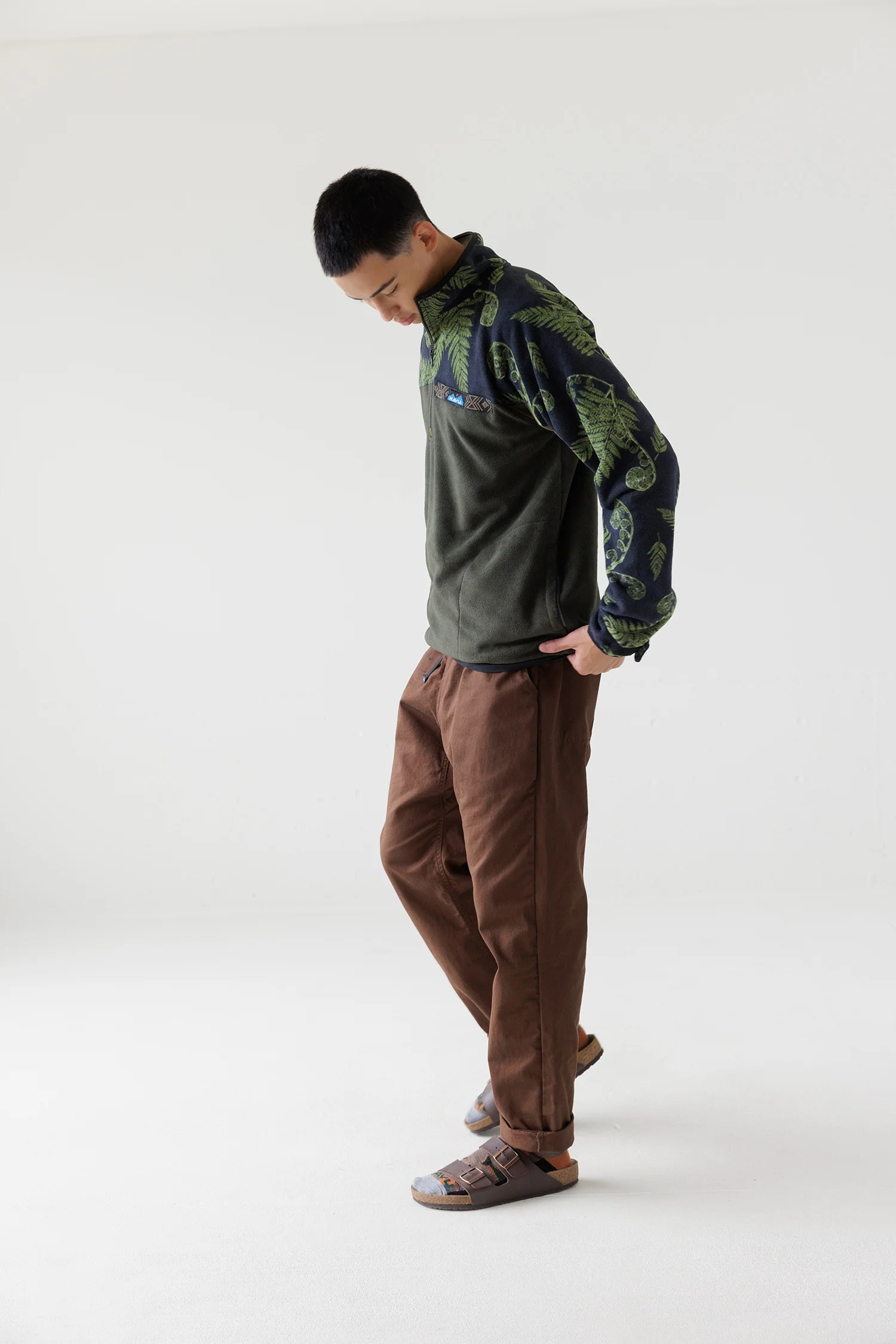 Winter Throwshirt - Image 11