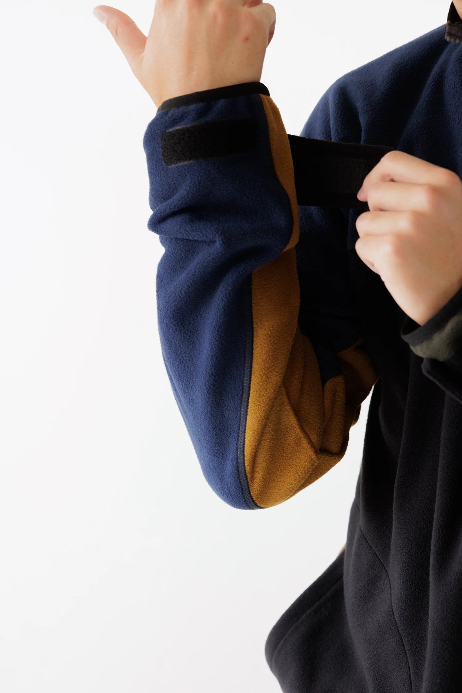 Winter Throwshirt - Image 3
