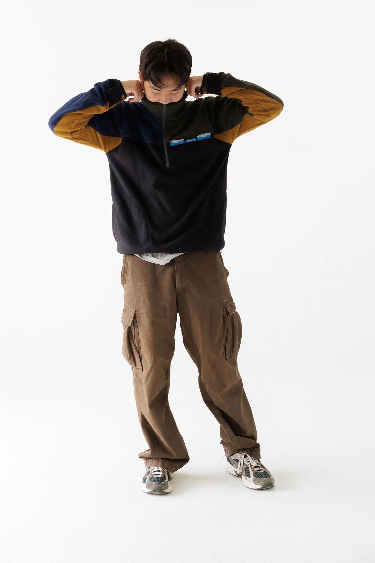 Winter Throwshirt - Image 6