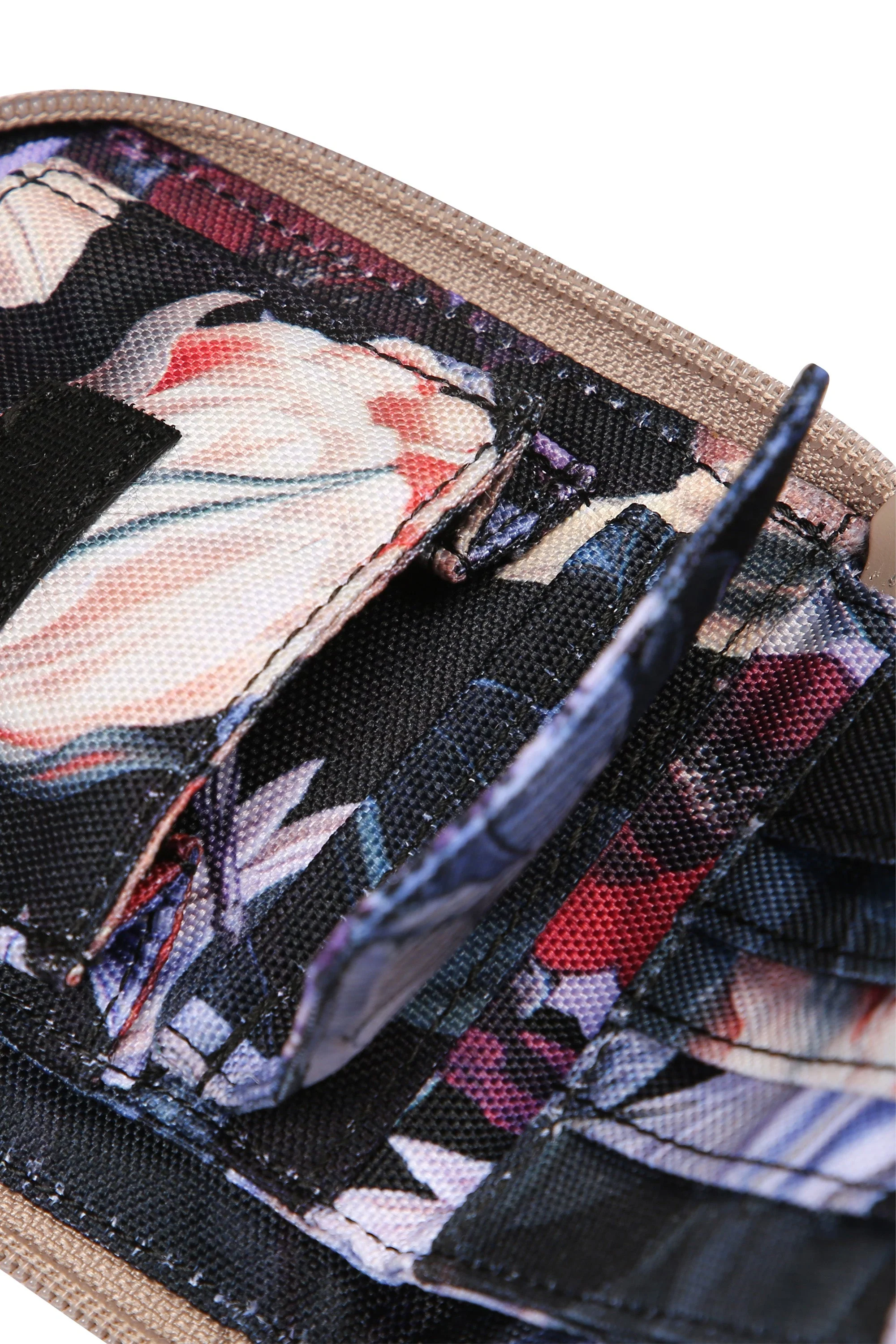 Zip Around - Image 6